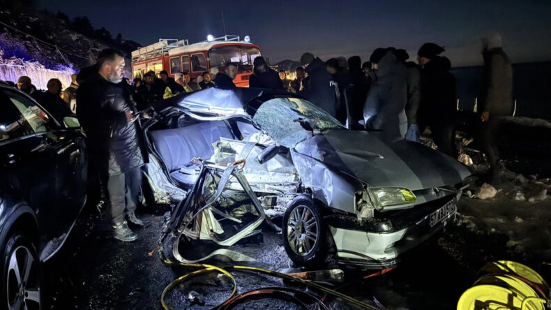 Sinop&rsquo;ta Feci Kaza: 2 &Ouml;l&uuml;, 6 Yaralı