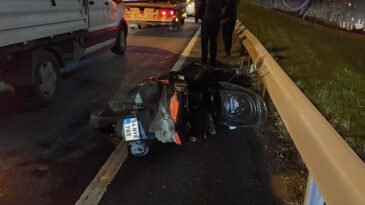 Şişli'de Bariyerlere &Ccedil;arpan Motosiklet S&uuml;r&uuml;c&uuml;s&uuml; Hayatını Kaybetti