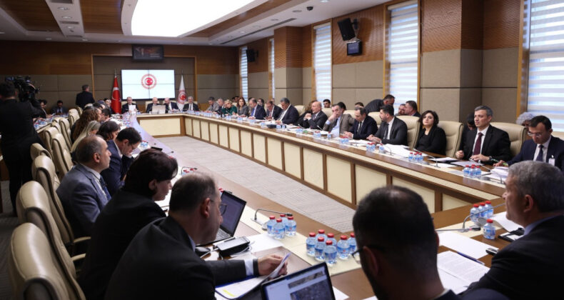 Site Aidatlarına İlişkin D&uuml;zenlemeleri İ&ccedil;eren Kanun Teklifi Komisyonda G&ouml;r&uuml;ş&uuml;ld&uuml;