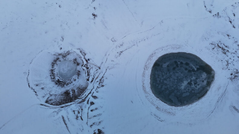 Sivas&rsquo;ın Doğadaki İki G&ouml;z&uuml;n&uuml;n Donması!