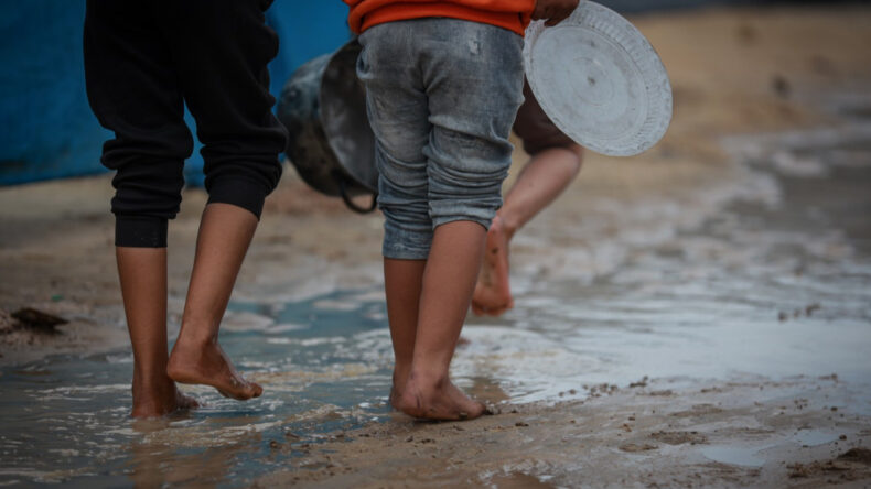 Soğuktan 21 Kişi Hayatını Kaybetti