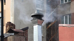 Soğuktan Korunmak İ&ccedil;in Mangal Yaktı, Hayatını Kaybetti