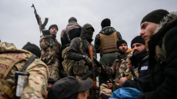 Suriye Ordusu Fırat&rsquo;ın Batısına Girmeye Başladı