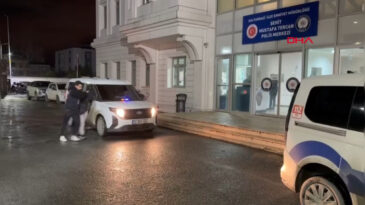 Taksi Şof&ouml;r&uuml;ne Saldıran İki Ş&uuml;pheli G&ouml;zaltına Alındı