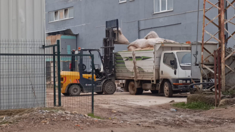 Talaş Y&uuml;klerken Hayatını Kaybetti
