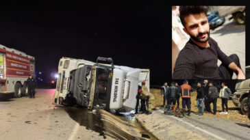Talaş Y&uuml;kl&uuml; TIR Devrildi, Gen&ccedil; S&uuml;r&uuml;c&uuml; Hayatını Kaybetti