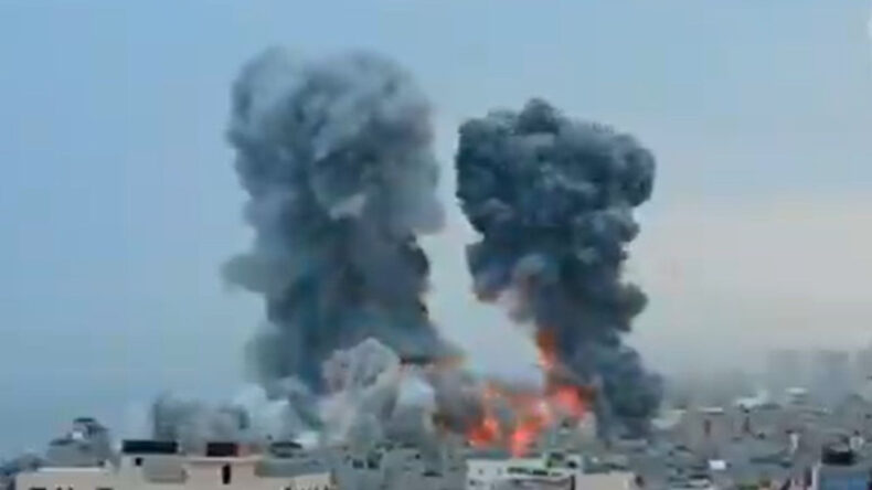 Tansiyon Yükseliyor… Suudi Uçakları Yemen'deki Güçleri Vurdu