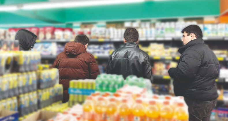 Tarihi Ge&ccedil;miş Gıda Market Rafında