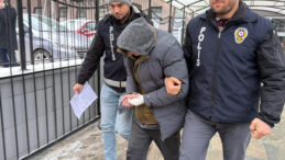 Tartıştığı &Uuml;vey Babasını Bı&ccedil;akladı