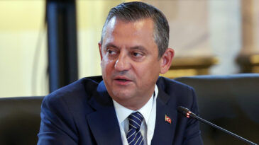 Tayfur Kahraman, &Ouml;zg&uuml;r &Ouml;zel'e anlattı: 'Gezi'de dayak yedim'