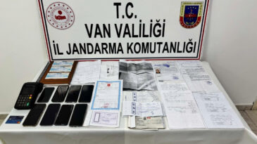 Tefecilik Operasyonunda 8 G&ouml;zaltı