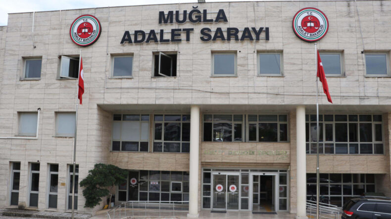 Telefonla Kandırdı, Altınları Alıp Ka&ccedil;tı: 2 Milyonluk Vurgun