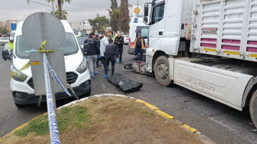 TIR ile &Ccedil;arpışan Motosiklet S&uuml;r&uuml;c&uuml;s&uuml; Hayatını Kaybetti