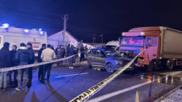 TIR ve otomobilin &ccedil;arpıştığı kazada 7 kişi yaralandı