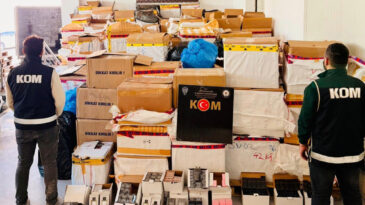 TIR&rsquo;dan 300 Milyon Liralık Ka&ccedil;ak Parf&uuml;m Ele Ge&ccedil;irildi