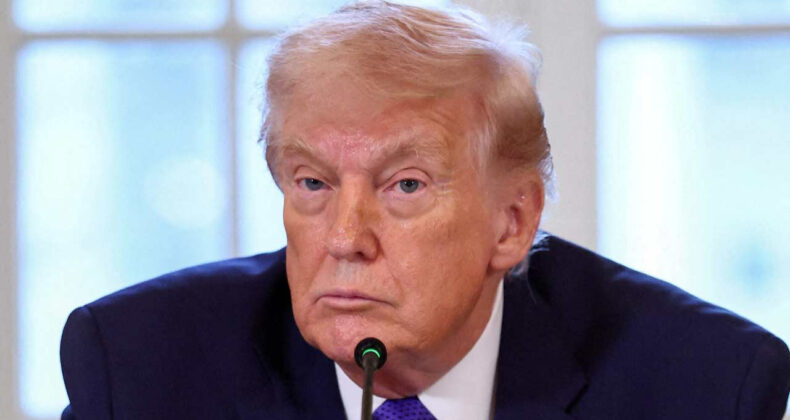 Trump, K&uuml;ba'ya Petrol Satan &Uuml;lkelere Vergi Getirdi