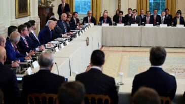 Trump Petrol Şirketlerine Venezuela Fırsatlarını Anlattı