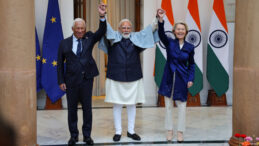 Trump'ın Baskısı 19 Yıllık Pazarlığı Noktaladı