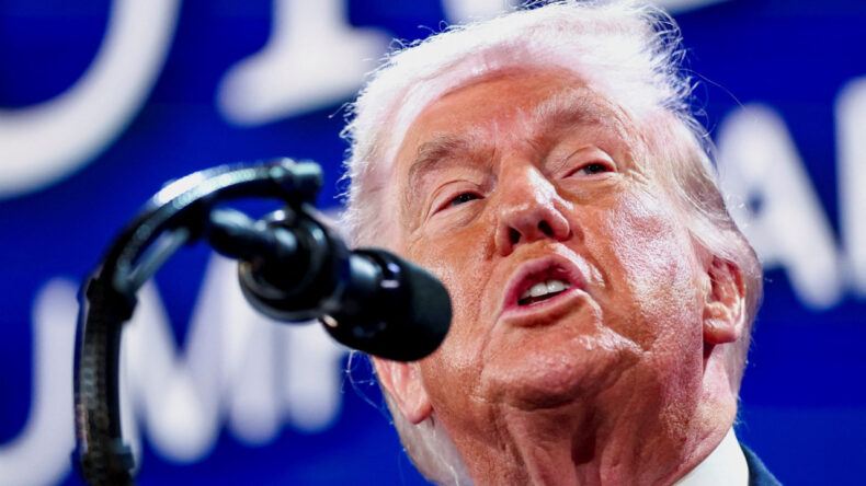 Trump'tan D&uuml;nyaya Faiz Mesajı: İstesem Tek İmzamla…