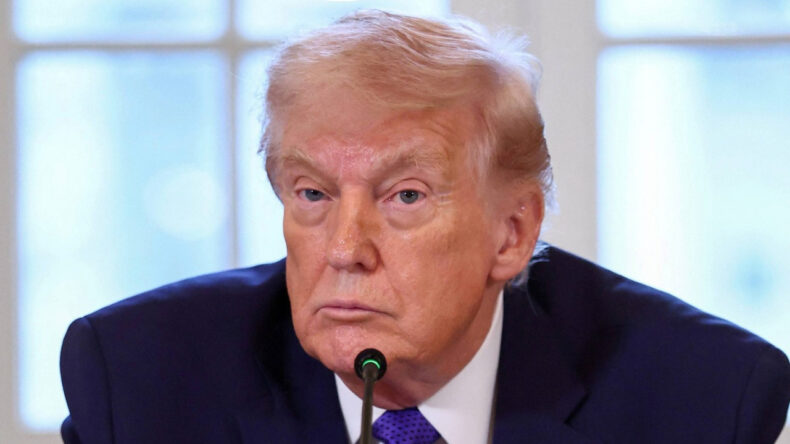 Trump'tan İran'a: Ateş etmeye başlarız