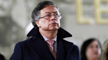 Trump&rsquo;ın tehditlerine Petro&rsquo;dan sert yanıt: Elime silah almaya hazırım