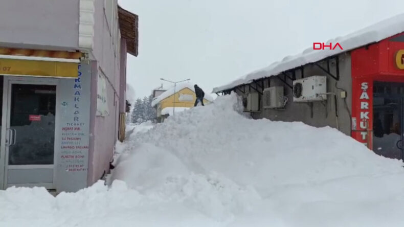 Tunceli'de Kar Kalınlığı 1,5 Metreyi Buldu