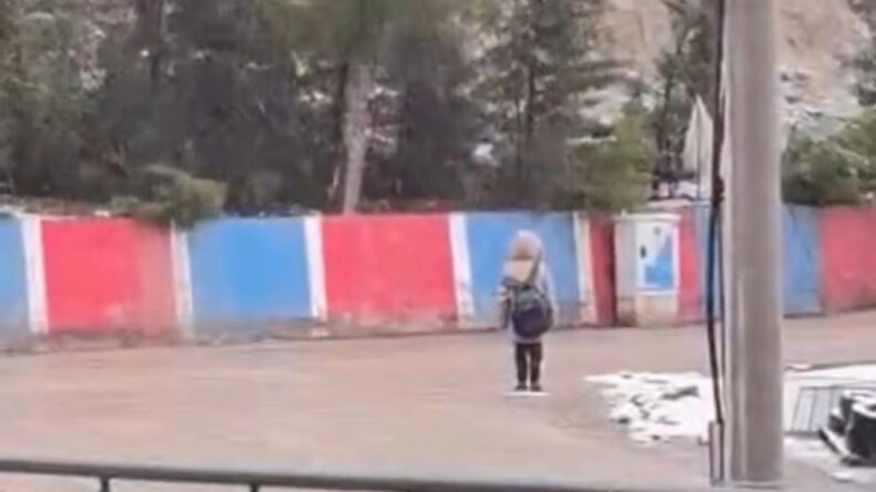 T&uuml;m T&uuml;rkiye'yi duygulandırmıştı: Vali'den T&uuml;rkmen &ccedil;ocuğa &ouml;d&uuml;l