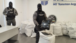 T&uuml;rkiye'ye Sokamadan Yakalandı: Tam 6 Milyon Euro