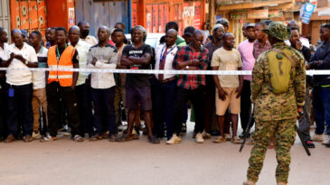 Uganda'da Kriz Derinleşiyor: &Ccedil;ok Sayıda Muhalif Hayatını Kaybetti, Y&uuml;zlerce G&ouml;zaltı