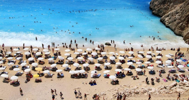 Üçüncü Çeyrekte 21,5 Milyon Kişi Seyahat Etti