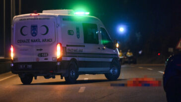 &Uuml;niversiteli Gen&ccedil;, Babasının Otomobilinde Hayatını Kaybetti