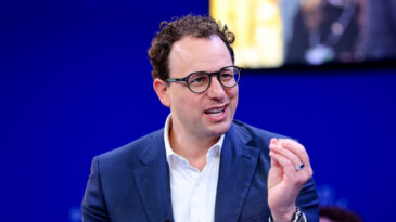 &Uuml;nl&uuml; CEO'dan "&Ccedil;ip" Uyarısı: N&uuml;kleer Silah Gibi