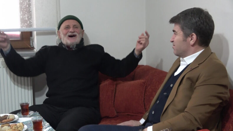 Vali kayıtsız kalamadı, 84 yaşındaki amcaya 4 &ccedil;uval g&ouml;t&uuml;rd&uuml;