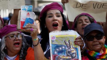 Venezuela'da ABD'nin Saldırısında Hayatını Kaybedenler İ&ccedil;in Yas İlan Edildi