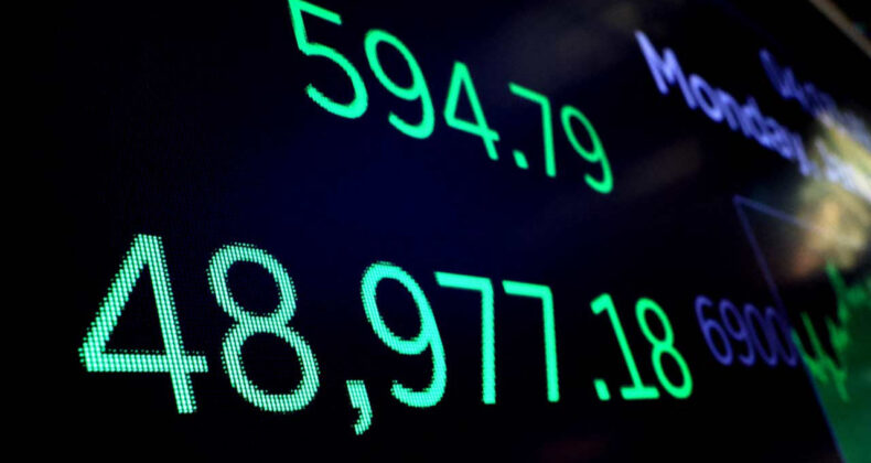 Wall Street, Venezuela'daki Petrolü Görüyor, Dow Jones Tarih Yazdı