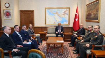 Yaşar G&uuml;ler ve Tom Barrack ile &Ouml;nemli G&ouml;r&uuml;şme