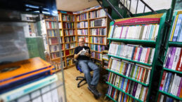 Yayıncılık Sekt&ouml;r&uuml; Zorluklarla Y&uuml;zleşiyor: Kitap Basımında Dikkat &Ccedil;eken D&uuml;ş&uuml;ş