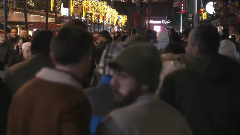 Yeni yıla &ccedil;alışarak giren yurttaşlar ge&ccedil;im sıkıntısından dert yandı