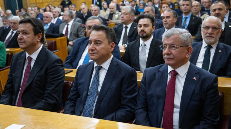 Yeni Yol'da Genel Başkan Değişikliği Yaşanıyor