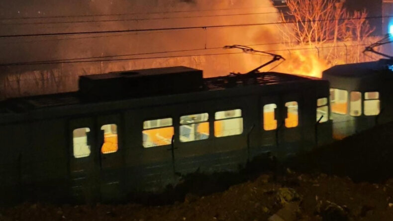 Yenibosna Metro İstasyonu'nda Yangın Panik Yarattı