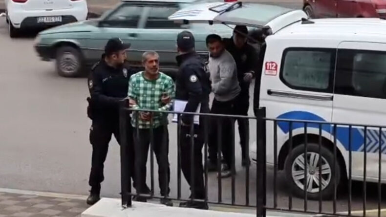 Yurt Dışına Ka&ccedil;maya &Ccedil;alışan İki Firari H&uuml;k&uuml;ml&uuml; Ormanda Ele Ge&ccedil;irildi