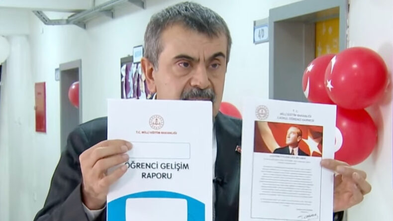 Yusuf Tekin: Bizi Atat&uuml;rk &Uuml;zerinden Eleştirmekten Vazge&ccedil;in