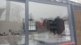 Zabıta B&uuml;rosuna Taşlı Saldırı