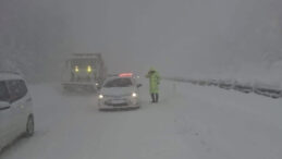Zonguldak'ta Yoğun Kar Yağışı: 82 K&ouml;y Yolu Kapandı