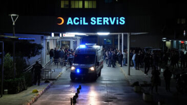 14 Yaşındaki İkiz Kardeşlere Bı&ccedil;aklı Saldırı