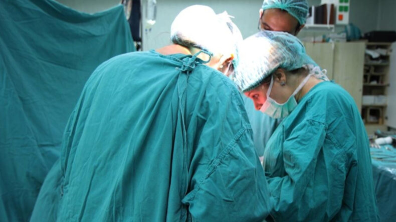 2 Yaşındaki &Ccedil;ocuğa 'Donmuş' Kalp Nakledildi