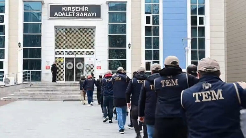 3 İlde IŞİD'e Yönelik Operasyon: 12 Tutuklama