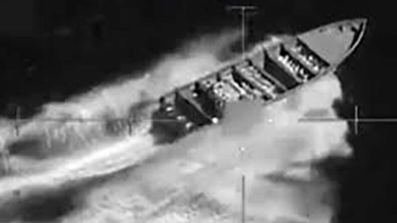 ABD, Karayipler'de bir tekneyi vurdu