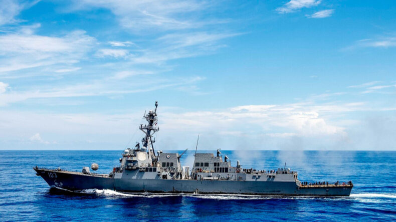 ABD Savaş Gemileri &Ccedil;arpıştı