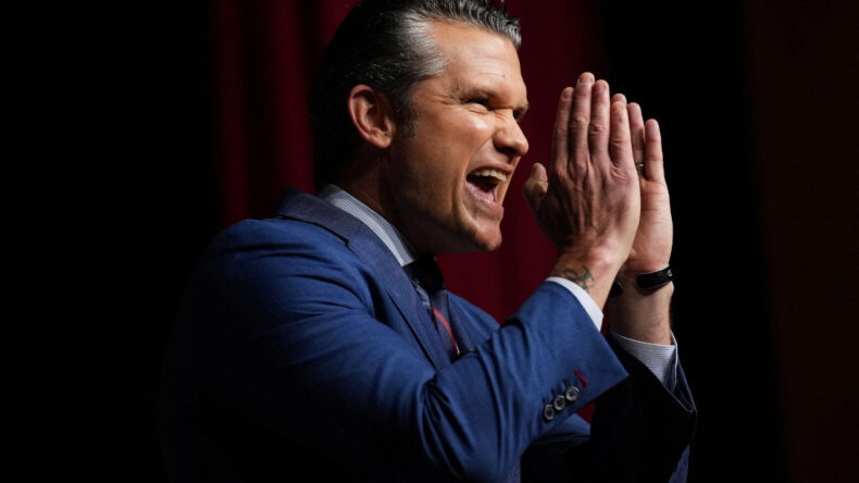 ABD Savunma Bakanı'nın Atamalara Tepki: Gereksiz İşlerle Meşgul